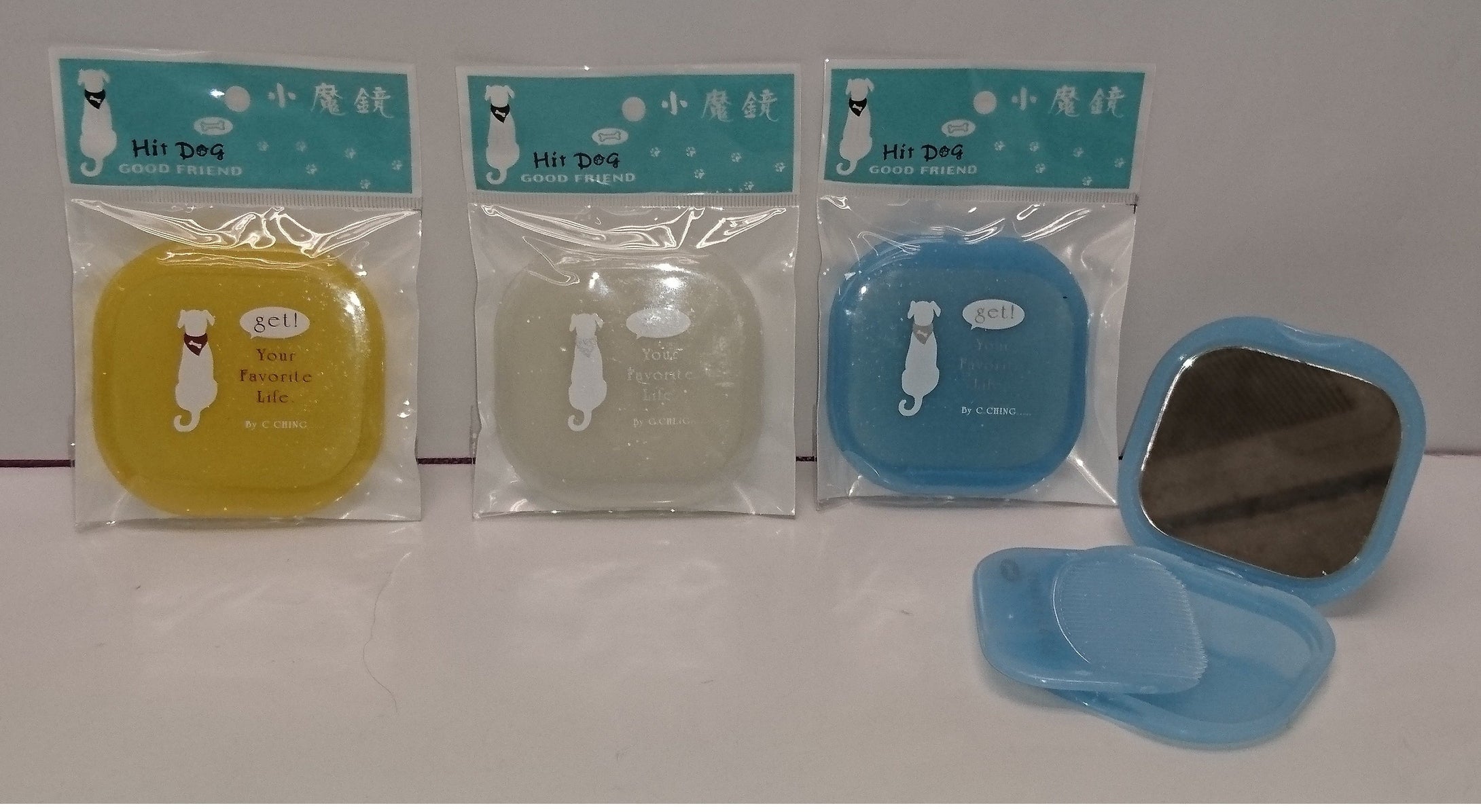 CMR-07  HIT DOG MINI MIRROR  P12