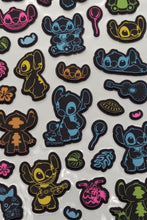 將圖片載入圖庫檢視器 S8570337   Stitch  貼紙